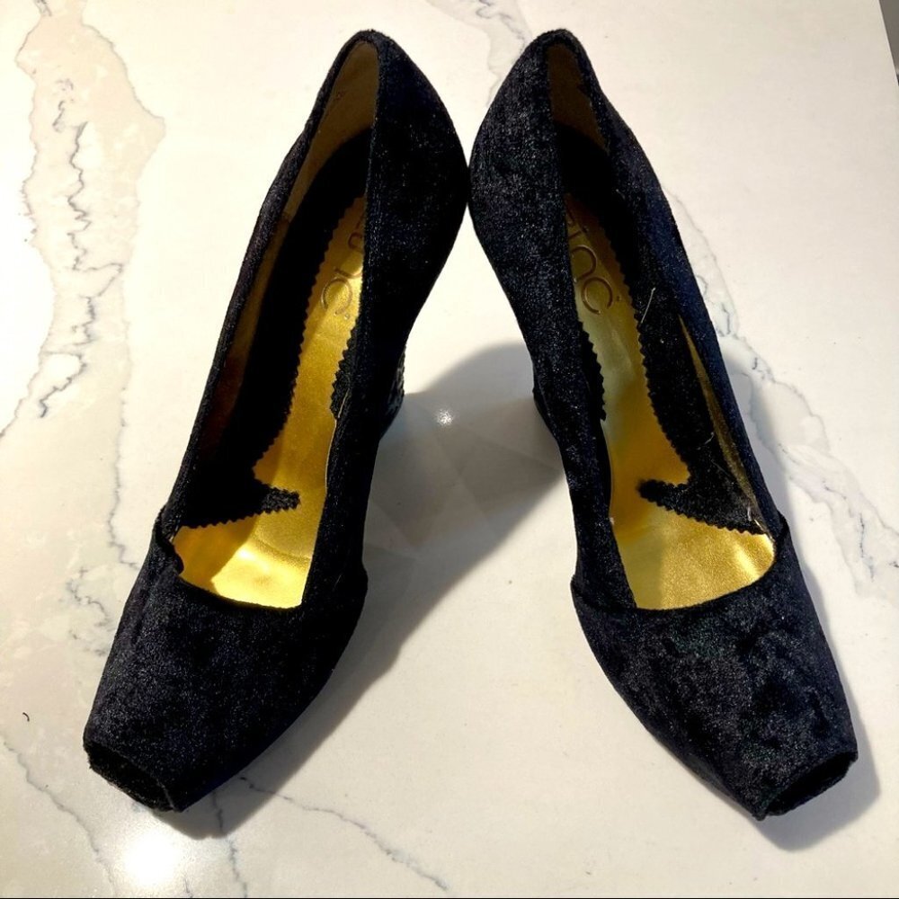 Black Velvet Women's Heels - Classic Evening Pumps